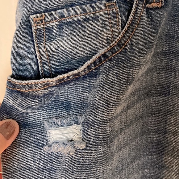 Nwt Women’s hi rise straight leg plus sz 24, distressed - Picture 4 of 9